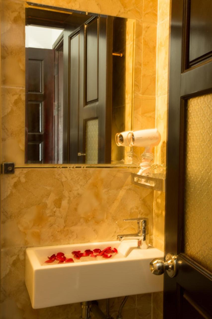 Anna Center Hotel Дананг Екстериор снимка